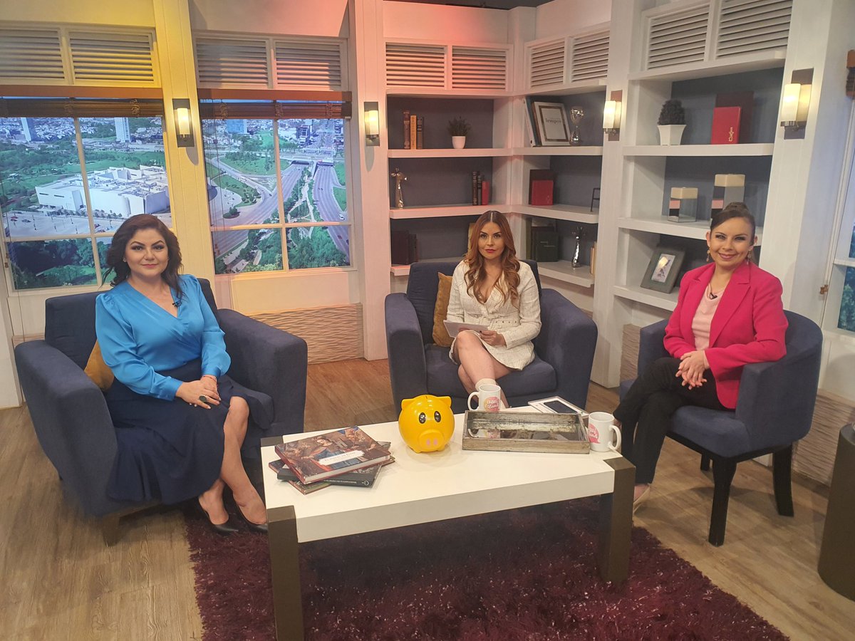 Consejos para el #CyberMonday en #AquíEstamos por #TelevisaPuebla. Sígueme en ariadnahernandezrivera.com para tener toda la información. Soy #AriadnaHernándezRivera y #cuidotudinero. #EducaciónFinanciera #FinanzasPersonales