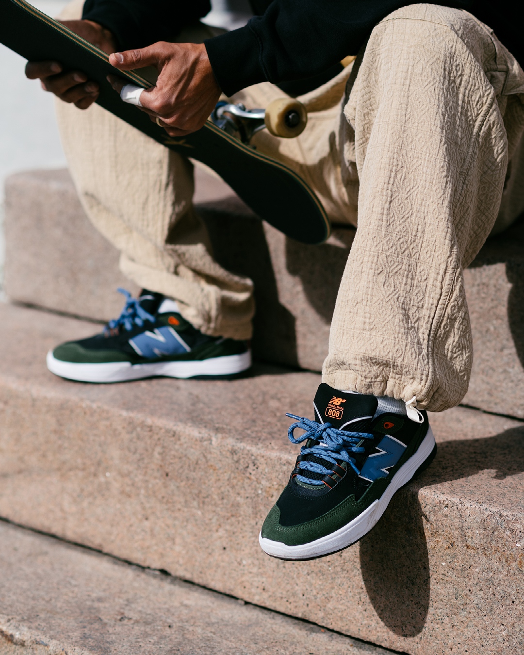 New balance numeric on feet top