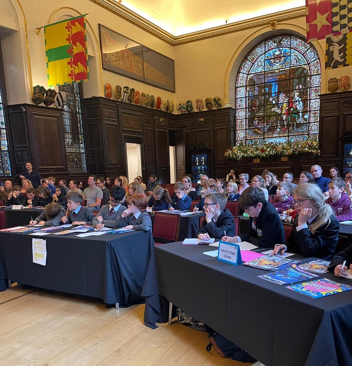 What on Earth! Books tweet media