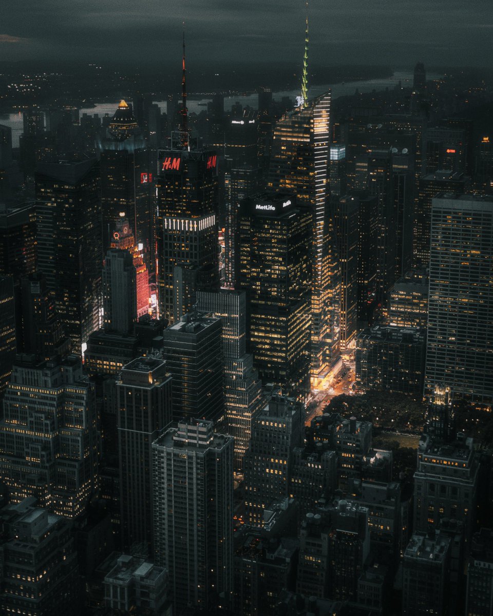 boravsbora's tweet photo. that night time stood still… https://t.co/i3O9cuTmiy