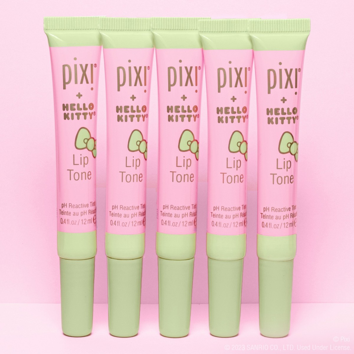 PIXIBeauty's tweet photo. Meet our Lip Tone - inspired by our friend @HelloKitty! πβ¨ This balmy gloss reacts to your lips unique pH, transforming into a pretty pink hue! Enhance while you condition with Rosehip Seed Oil, Mango Seed Butter & Tangerine Peel Oil!
#PixiBeauty #HelloKitty #BowMeetsGLOWβ https://t.co/t6DAHZiwiM
