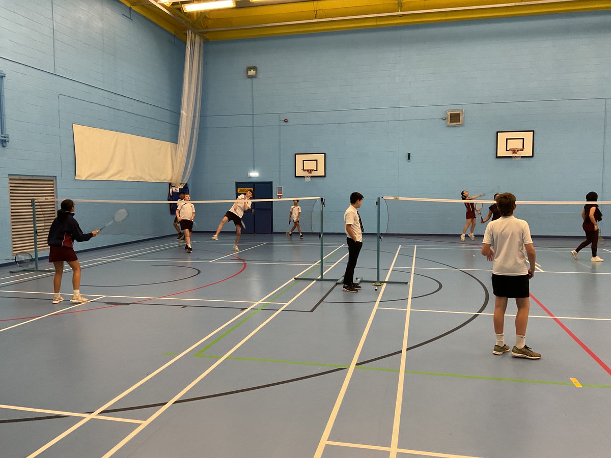 BADMINTON
Great match between BSGD and BSBD tonight! Lots of nail-biting matches and great etiquette shown by both teams. Well done to BSGD for winning the A league and to BSBD for winning the B league 🏸 <a href="/BoltonSch/">Bolton School</a> <a href="/LynneDKyle/">Lynne Kyle</a> <a href="/Philip_Britton/">Philip Britton MBE</a> <a href="/BSBDRacquets/">Racquet sports at Bolton School Boys’ Division</a> <a href="/BSBDSport/">PE/SPORT at Bolton School Senior - Boys Division</a>