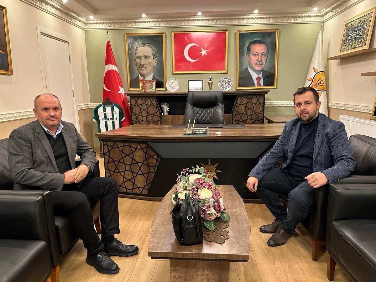 AkpartiB91541's tweet photo. İl başkanımız sayın Yunus Ercan Dagtaş bey ile seçim ve teşkilat çalışmaları ile ilgili istişareler de bulunmak üzere Akparti Kırklareli il başkanlığımız da bir araya geldik @yunusercan39 @DindarSEEN  @Akparti https://t.co/nJJorszIQL