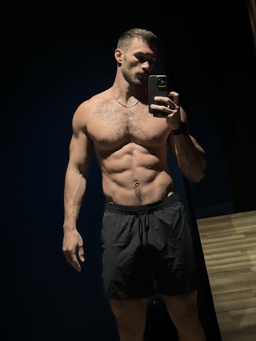 locker talk https://t.co/rggPmjGV0S