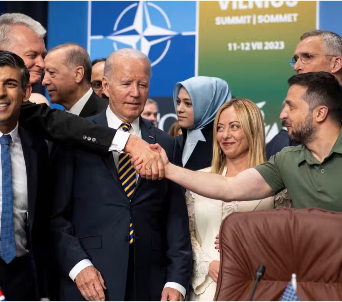 DartmouthDickey's tweet photo. Professors Brooks & Wohlforth ask -- and answer -- a key question: "Can the United States continue to help Ukraine defend itself from Russia while also safeguarding Taiwan from China?" Read their Nikkei Asia opinion piece: https://t.co/ms6xJWn6Bv #d-igs #intsec #dartmouth https://t.co/Ui7ei6KhjV