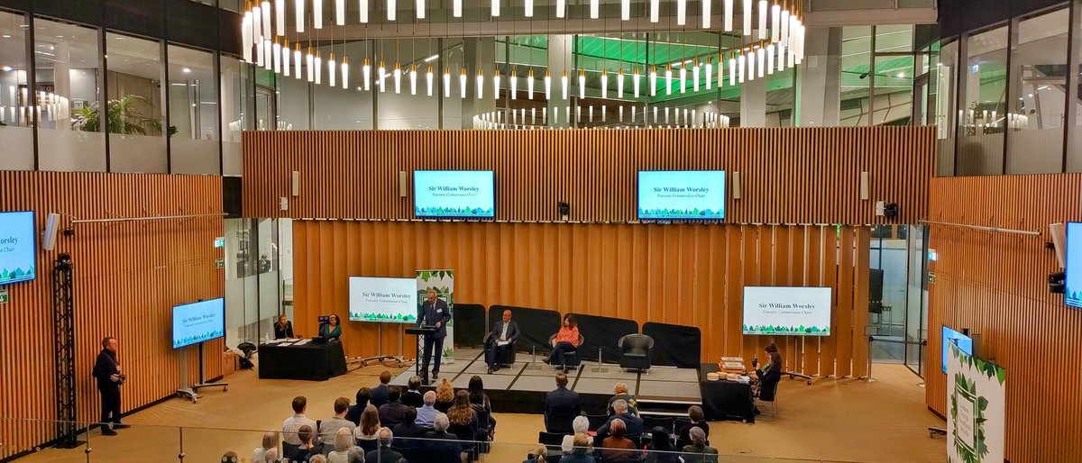 London tree officers on hand for the London Tree and Woodland Awards tonight @ City Hall #TreeOscars