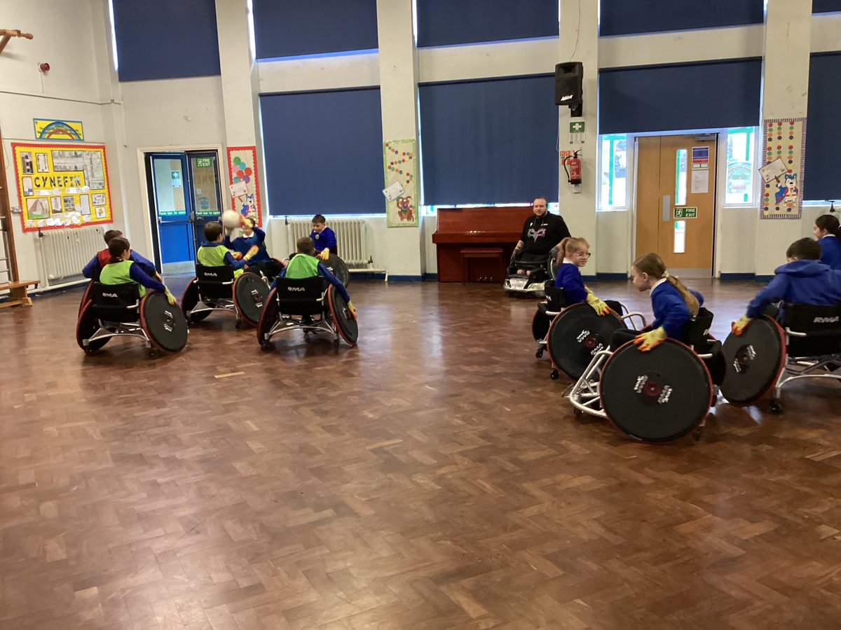 CrynalltPrimary's tweet photo. Thank you to @CommunityOsprey for our wheelchair rugby session today! Year 5 thoroughly enjoyed! #Cryp5 #CrypHealthWellbeing #CrypHealthyConfident https://t.co/hYG84TatxN