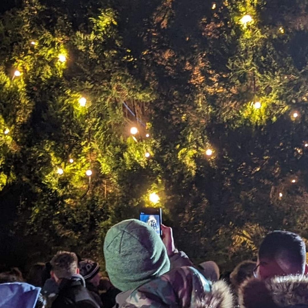 LydiardPark's tweet photo. It was a joy to host the Lydiard Light Switch On last Friday and kick off the festive season πβ¨
#christmaseventsswindon #swindonlightswitchon #festiveeventsswindon #daysoutwithkids https://t.co/AgYafMyiyN