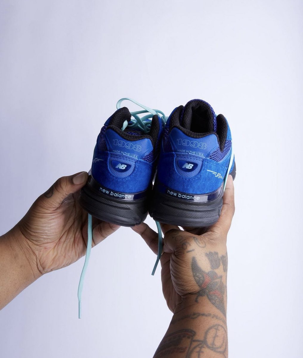 nicekicks's tweet image. Joe Freshgoods “Keisha Blue” NB 990V4 🧿 (2/3)