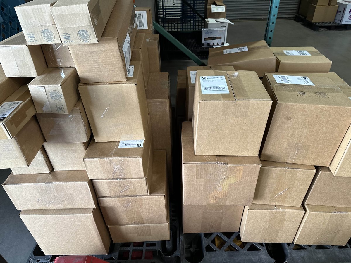 SaltwaterAq's tweet image. Pick, Pack &amp;amp; Ship!  ARIZONA WAREHOUSE (A Few Pickups Have Already Happened) -  Getting it Done CYBER MONDAY Style! - Thanks for the Love &amp;amp; Support!

#reeftank #reeftanks #reeftanksofinstagram