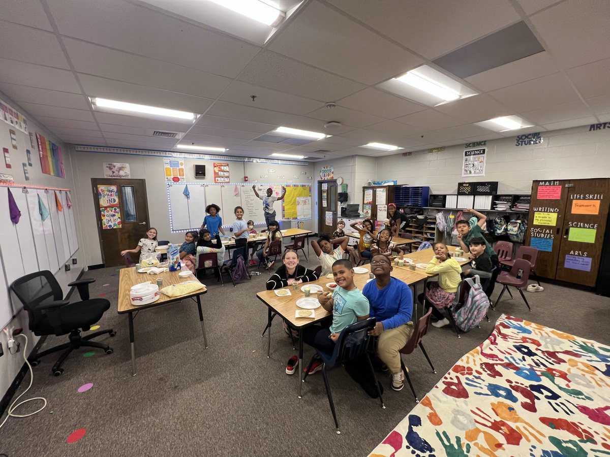 toribottini's tweet photo. I got so behind on posts so here’s some updates to our monthly fun Fridays! September’s theme was Starbucks, and October was Pizza Parlor. PBIS Celebrations at its finest! What will be November’s theme?? Stay tuned 👀 https://t.co/8rwU4stNvW