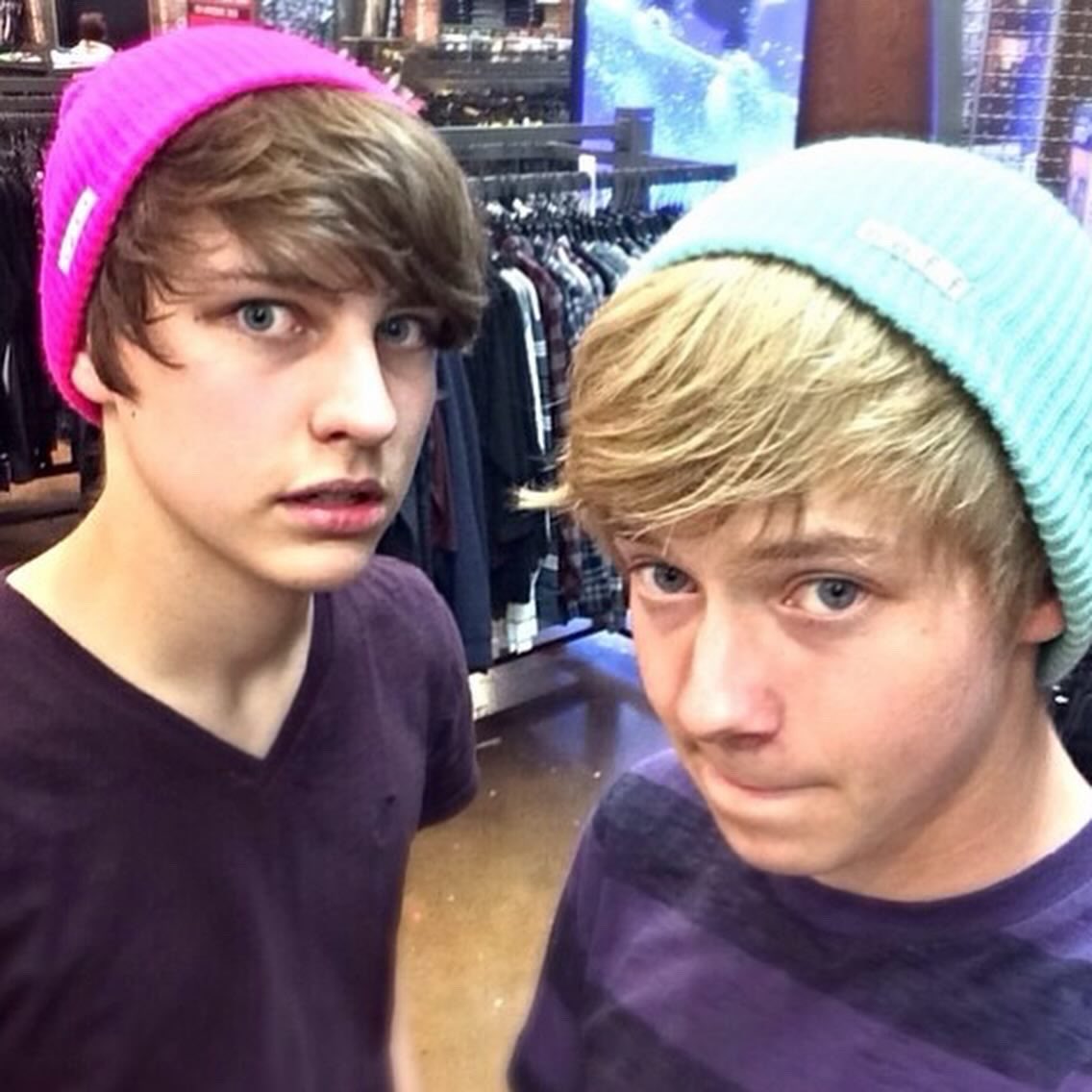 happy birthday  <a href="/SamGolbach/">Sam</a> couldn’t do this crazy roller coaster called “life” without ya ! 🥂 love ya man