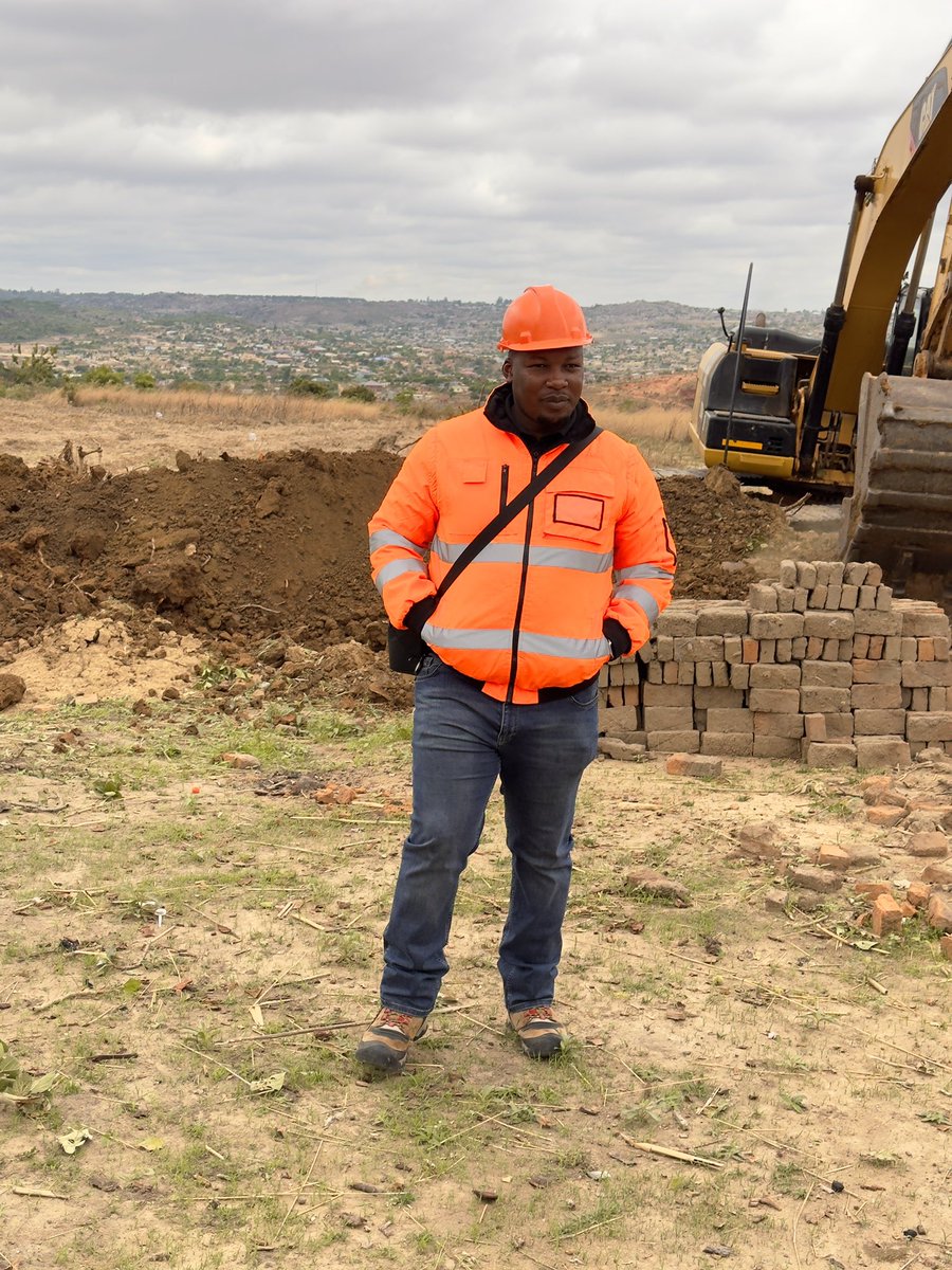 GregTheMarketer's tweet photo. Talk doesn't get things done, millions of man hours does. Let the other guys keep dreaming about the future, we will be the ones building it. #TheFutureIsBuilt https://t.co/QWgvf71t4F