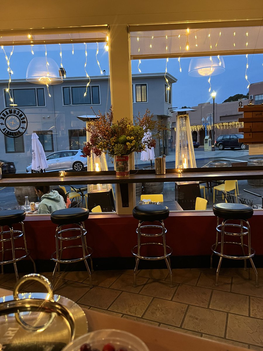 Benchmark Pizzeria & Portavia tweet media