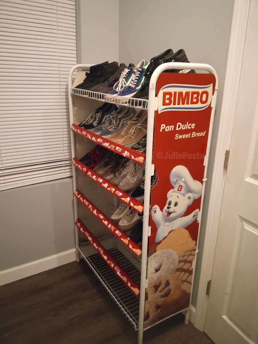JulioPosts's tweet image. Found a shoe rack today