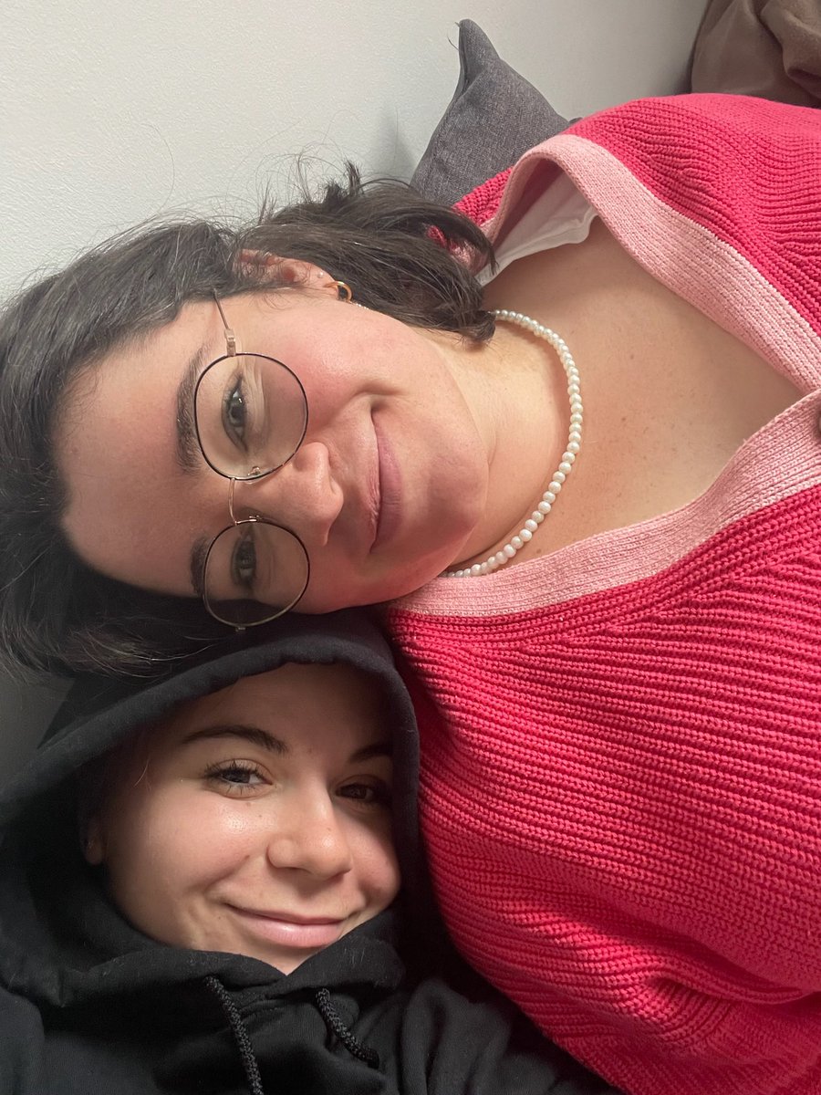 paprikafumee's tweet photo. votre duo préf 
lilouille + juju
les siamoises 
tic et tac 
narry 
@SW_BB_11 ily from the bottom of my heart ❤️💙 (in this world it’s just us) https://t.co/yY0w0PvaVg