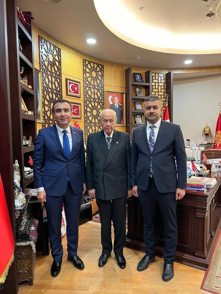 kalayci_savas's tweet photo. Üretken belediyecilik ve uyumlu yönetimle umutlu gelecek için 31Mart2024'te yapılacak olan Mahalli İdareler Seçimlerine mensubu olduğum Milliyetçi Hareket Partisi'ne yeniden Karaman Belediye Başkanlığı aday adaylığı başvurusunda bulunduk. Rabb’im hayrlara vesile kılsın inşaAllah. https://t.co/79duwCVFpZ