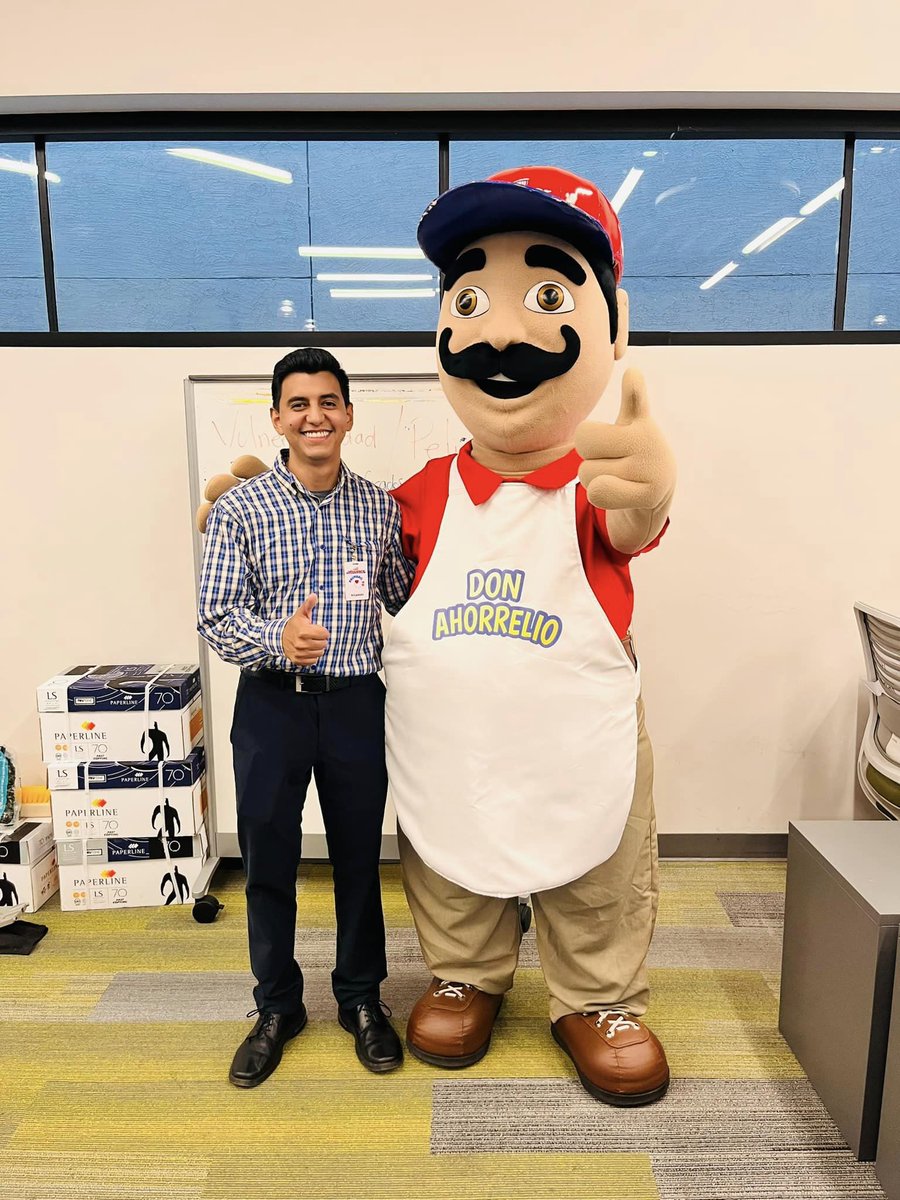 AlsuperH's tweet photo. Bienvenido 📷
Ricardo Garcia a nuestro equipo de Compras Perecederos de Pollo, te deseamos el mejor de los éxitos en este inicio, felicidades 📷
#alsuper #alsupercorporativo #donahorrelio #cuu #chihuahua #nuevoingreso #culturaalsuper #nuestragentenoshaceunicos #capitalhumano https://t.co/UJuFLPyC9w