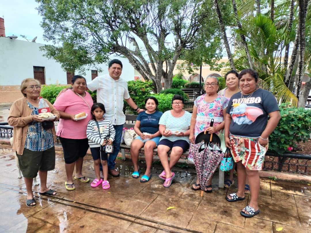 RodajeVisual's tweet image. Se inauguró el Parque Infantil de #Hocabá, para los niños gracias al cabildo y al alcalde Br. #EduardoEuanFranco para la rehabilitación del parque como parte de la imagen urbana.
#TrabajandoPorTiYTuFamilia
#H_Ayuntamiento_de_Hocabá_2021_2024
#Juntos_Escribamos_Una_Nueva_Historia