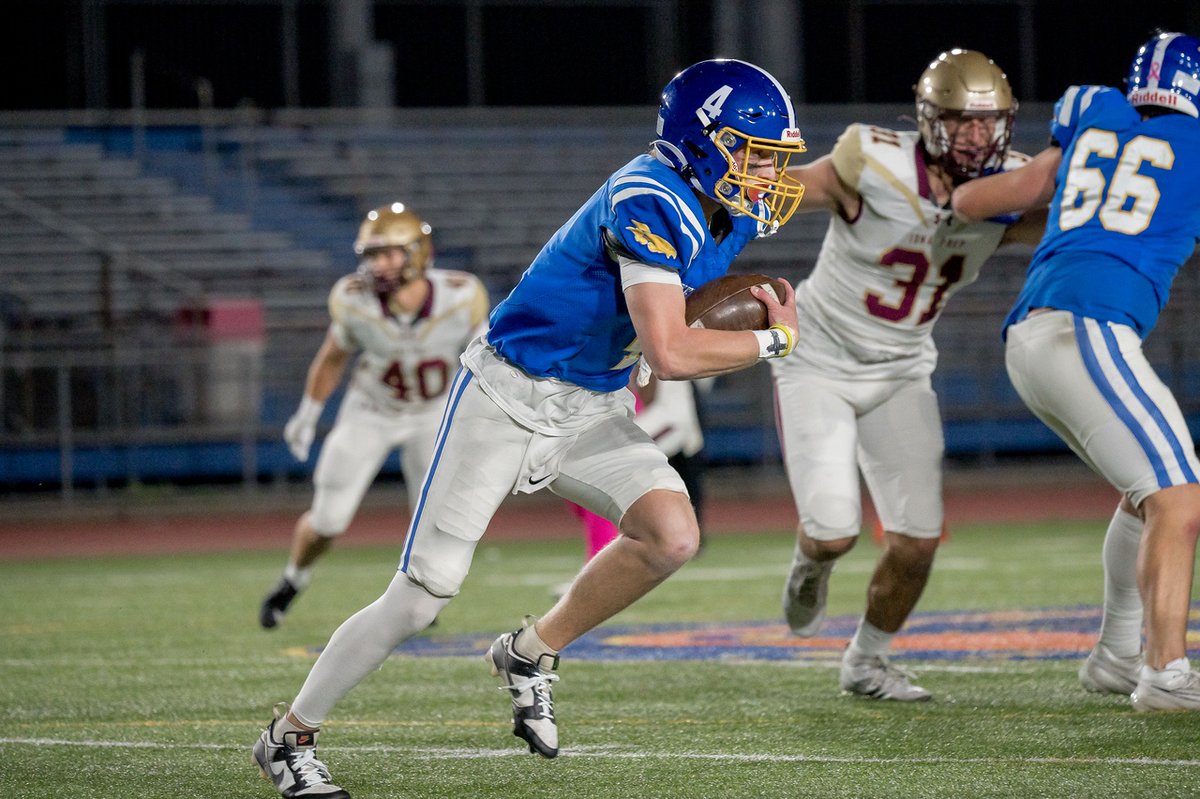WR/ATH Brendan Galla '25 <a href="/brendangalla3/">Brendan Galla</a>

📈 5'11'' 160

📘 3.9 GPA - National Honor Society

🏆 <a href="/NYCHSFL/">NYCHSFL</a> All League Selection

hudl.com/video/3/170268…