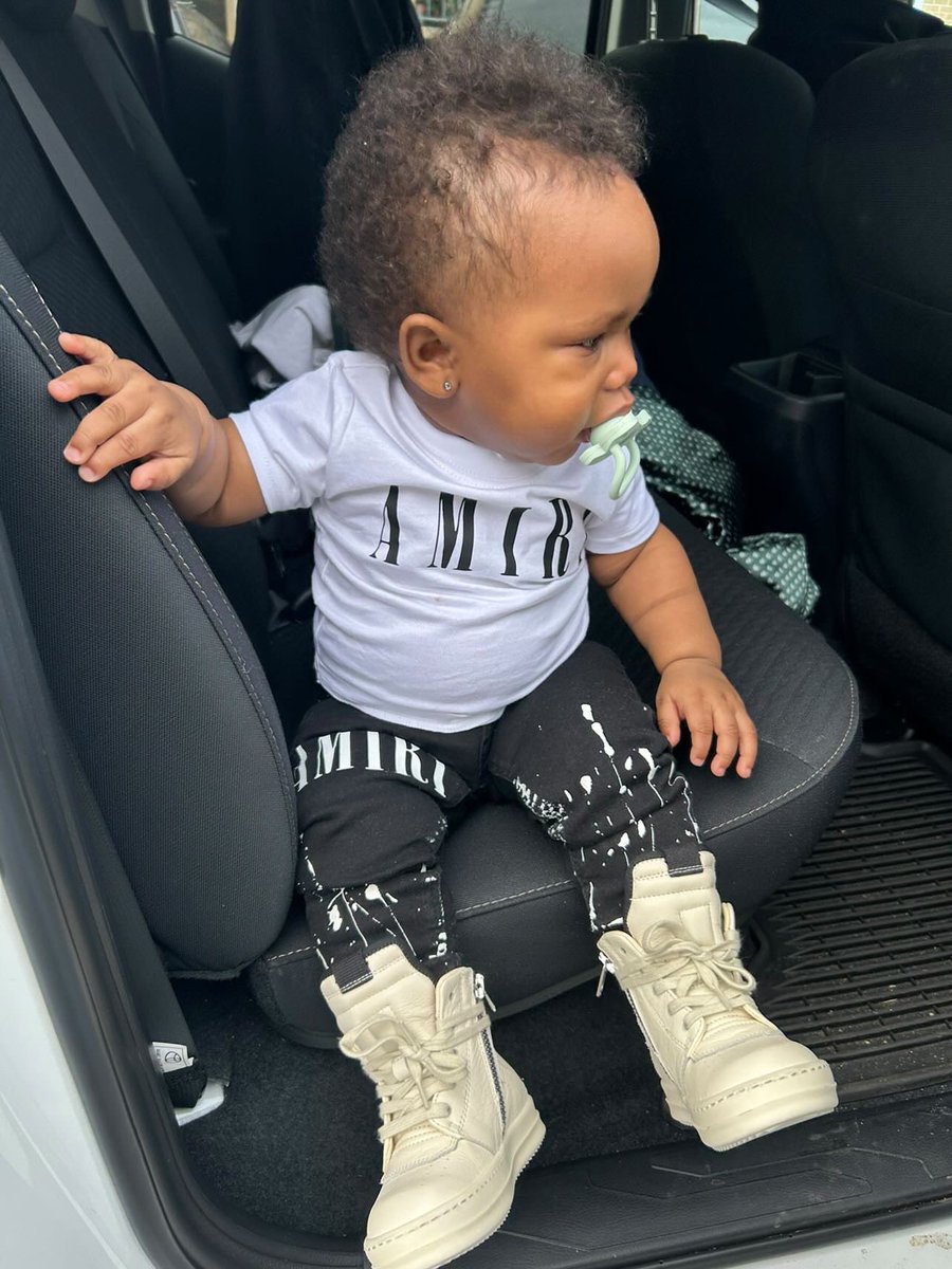 Drillin_rocky's tweet photo. Syncere 1st &amp; Semion 3rd Birthday 🖤🔋🎈 #RockySons🖤 https://t.co/883OvZDAEQ