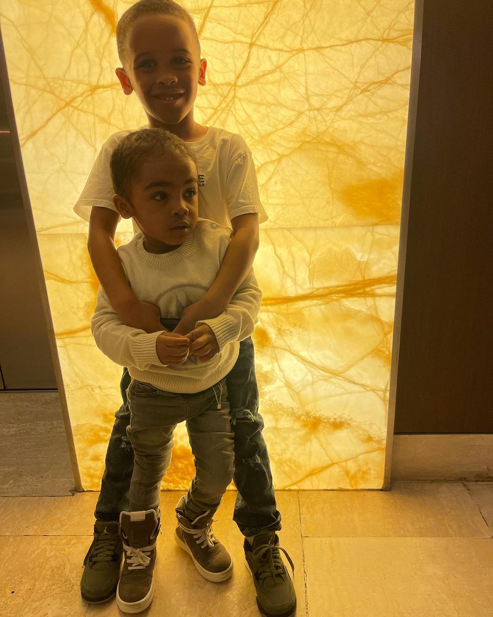 Drillin_rocky's tweet photo. Syncere 1st &amp; Semion 3rd Birthday 🖤🔋🎈 #RockySons🖤 https://t.co/883OvZDAEQ