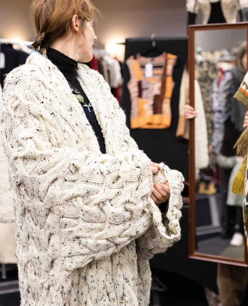 ClerkenwellVint's tweet image. This fantastic Pearly 'smother' suit was seen at our fair last weekend. The Pearly King &amp;amp; Queens started in the Victorian era and some still reign in their London districts today. A true piece of London history #pearlbuttons #suit #inspiration