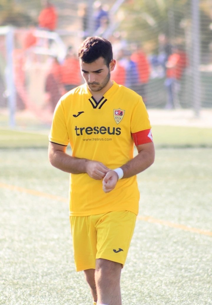 ¡¡FELICITAMOS a nuestro capi del Juvenil de Liga Nacional!!

17 primaveras cumple nuestro Fran Ruiz Vera.

Toda la vida en nuestro club... 

¡Te deseamos un FELIZ CUMPLEAÑOS! Y que los objetivos de esta temporada se te cumplan.

#Fran17Capi 

💛⚽️💛⚽️💛⚽️