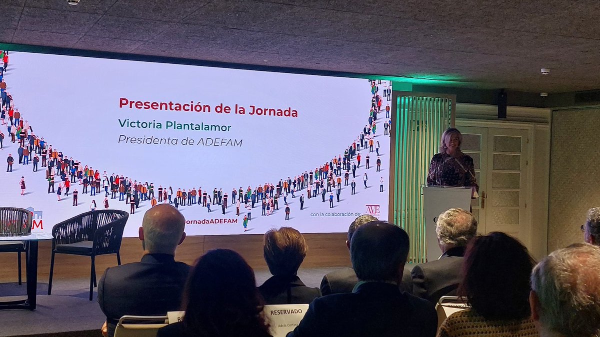 adefammadrid's tweet photo. Comienza la #JornadaADEFAM de Navidad. Un encuentro para conocer con @AVEmpresarios el papel del empresario en la sociedad. Abre el acto, nuestra presidenta, Victoria Plantalamor, y nos acompañan @GrupoAliberico, @Ivie_news, @GAD3_com, @UV_EG, @AVEmpresarios y @EFCyL https://t.co/lDx4RTq9w3