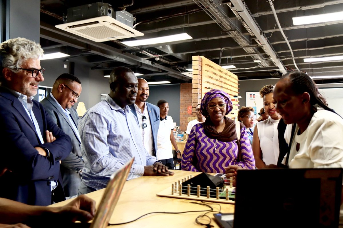 orangebw's tweet photo. We are thrilled and honoured to host @orangeafrica Deputy CEO, Mr. Brelotte Ba in Botswana to celebrate our 25th anniversary. 

Day 1 kicked off with a visit to the Orange Digital Center in Gaborone where he interacted with young local innovators. #OrangeInnovators #25Kaofela https://t.co/ys4dAxsSZZ