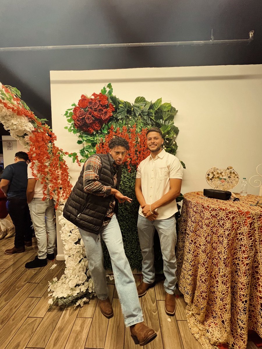 Carlos__232's tweet photo. @AEVelasquez24 🤠 https://t.co/zsTewwgTXu
