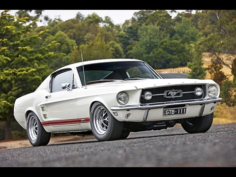 Tiaan_46's tweet photo. @Jay_Jakaramba I'm 28 and feel overwhelmed by how fast cars are changing. I used to know everything about every new car. But these days I either dream about 15yr old cars, or muscle cars from the late 60's... https://t.co/rWaoHVDFvR