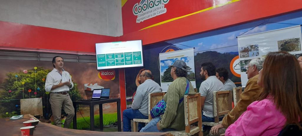 El equipo de la Agenda Ambiental Ganadera de Corpocaldas, participó en la brigada tecnológica en sistemas sostenibles liderada por Coolagro. Allí, se habló de la importancia de la  ganadería sostenible, de implementar sistemas silvopastoriles, cercas vivas, entre otros.🐄☘️