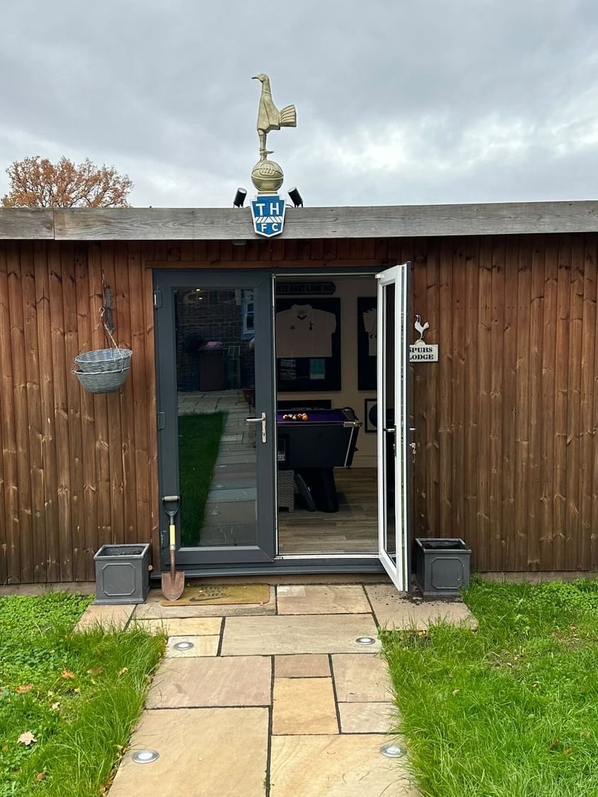 sladeweld's tweet photo. I’m jealous of bottom of the garden man-caves* , I’d love one.. 
This particular one is a bit special 🤩
and it’s proudly topped off with my handiwork! 
•
#handmade #fanart
#madebyme #mancave 
#football #inspred 
#myteam #coys 
*she-caves and they-caves make me equally jealous. https://t.co/l4wvfMMWjG