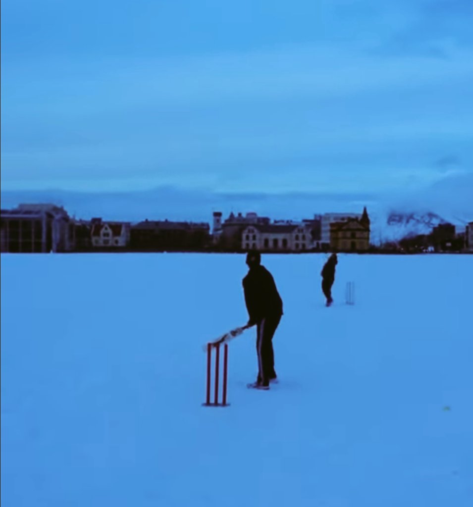 icelandcricket's tweet photo. It's dark, it's cold, it's never too unpleasant for a bit of cricket practice on the lake. https://t.co/BjuF6LHw78