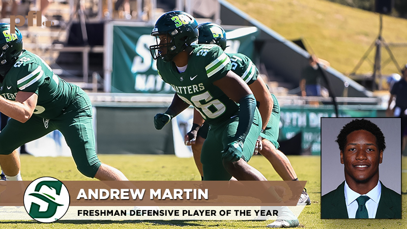 𝗣𝗙𝗟 𝗙𝗿𝗲𝘀𝗵𝗺𝗮𝗻 𝗗𝗲𝗳𝗲𝗻𝘀𝗶𝘃𝗲 𝗣𝗹𝗮𝘆𝗲𝗿 𝗼𝗳 𝘁𝗵𝗲 𝗬𝗲𝗮𝗿 @StetsonFootball linebacker Andrew Martin. Authored four double-digit tackle performances in PFL play, finishing the season with 62 tackles and 4 tackles for loss.