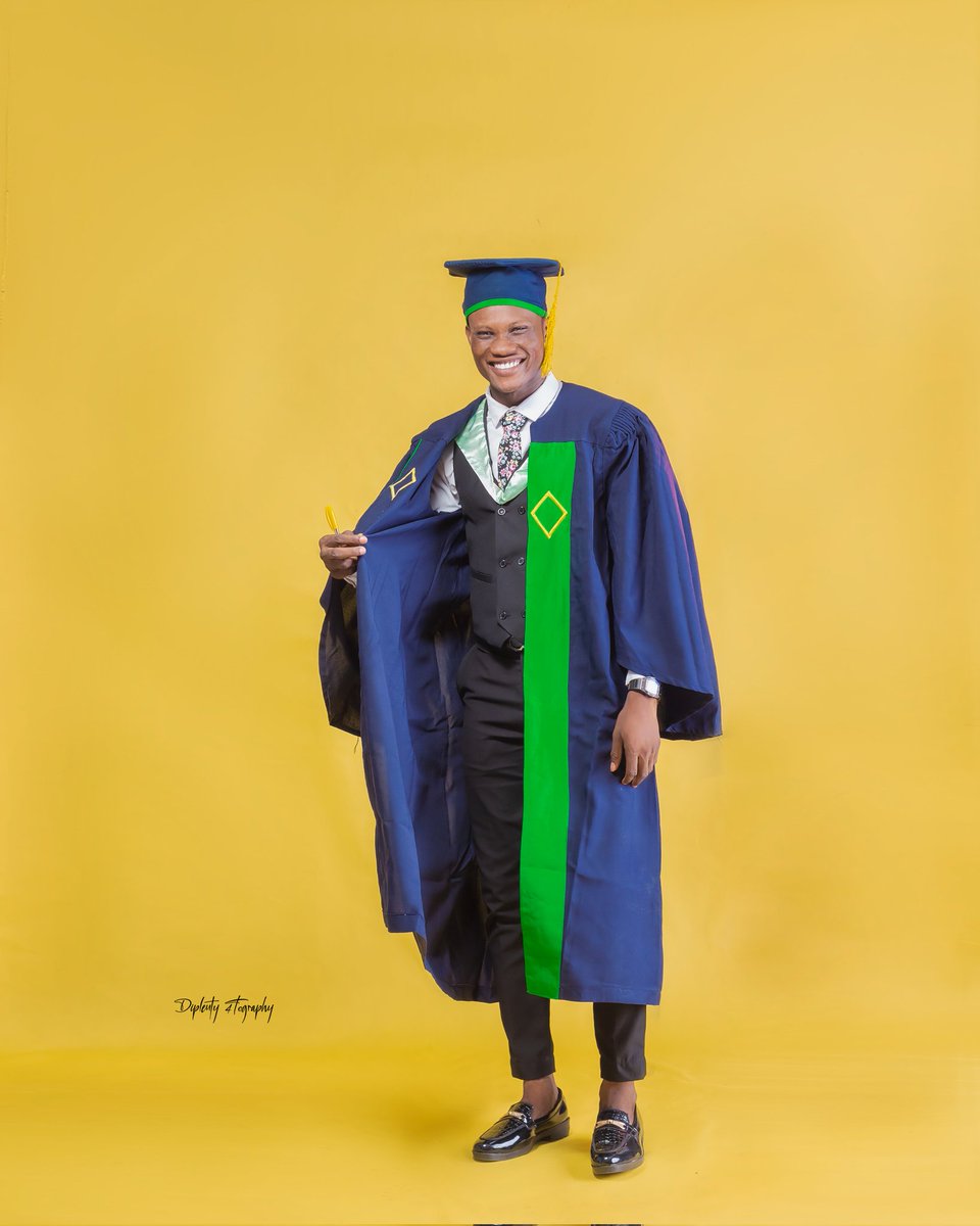 TemidayoIfeolu3's tweet photo. And from the overflow of his fullness we received grace heaped upon more grace!
John 1:16 TPT
Congratulations to me on my convocation today!
BSc. (Ed.) in Biological Sciences
4.46/5.0
#Congratulations #14thconvocation #educationist #biologist #honours #convocation https://t.co/KdAxyVDyzg