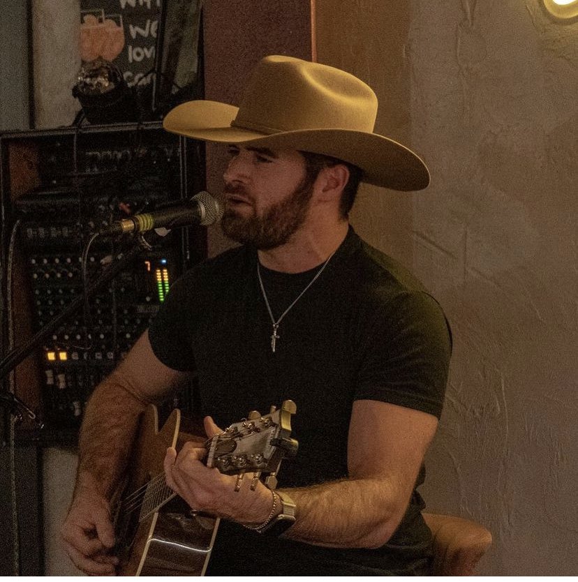 Robyn Red Official tweet media