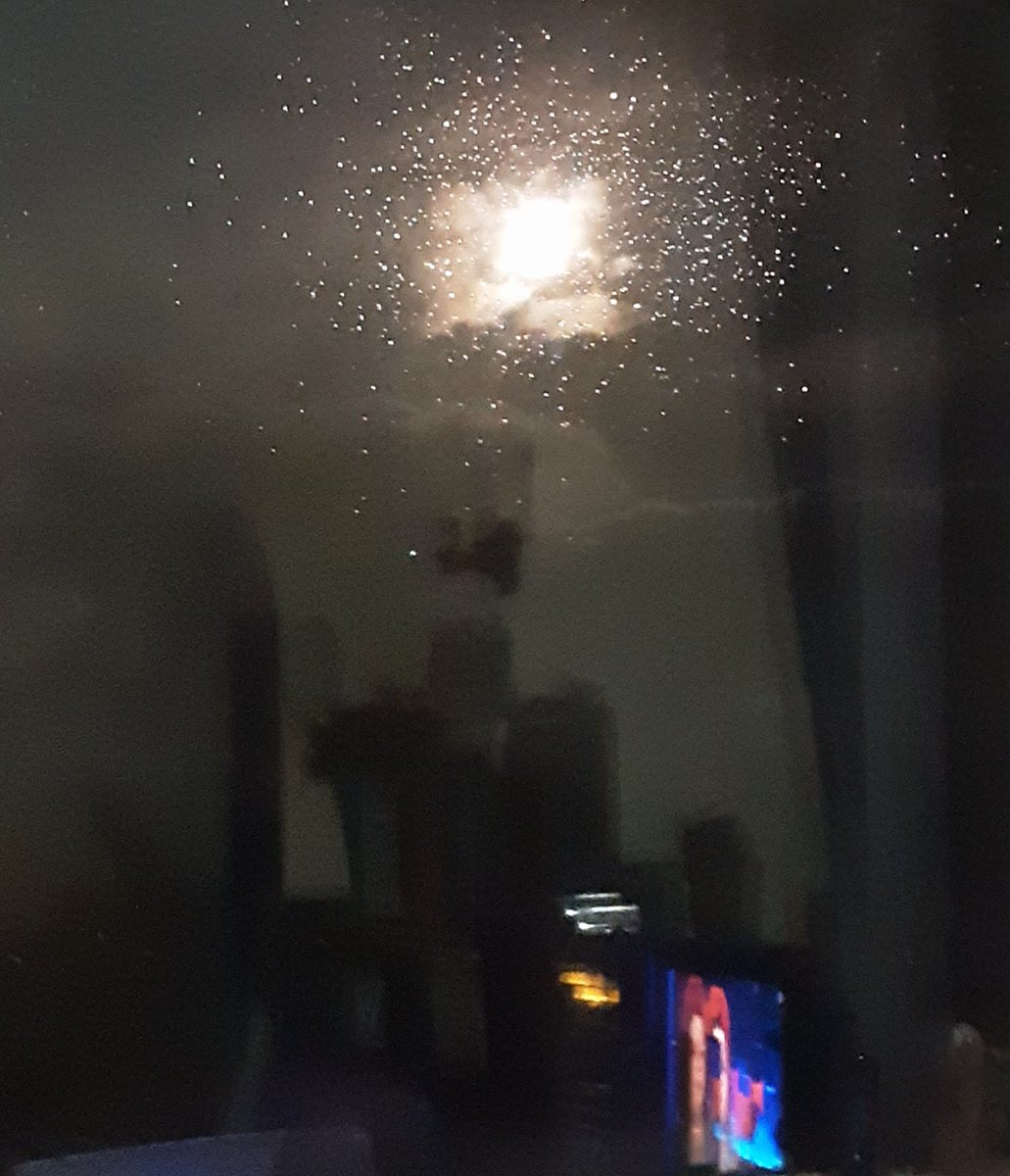 WarphobblerKaz's tweet photo. Cosmic In Capel Mawr
#creativephotography #cloudscapes #skyscapes #moon #abstract #refractions #reflections #KazAlexander #SA10.1 https://t.co/l1vaoH866s