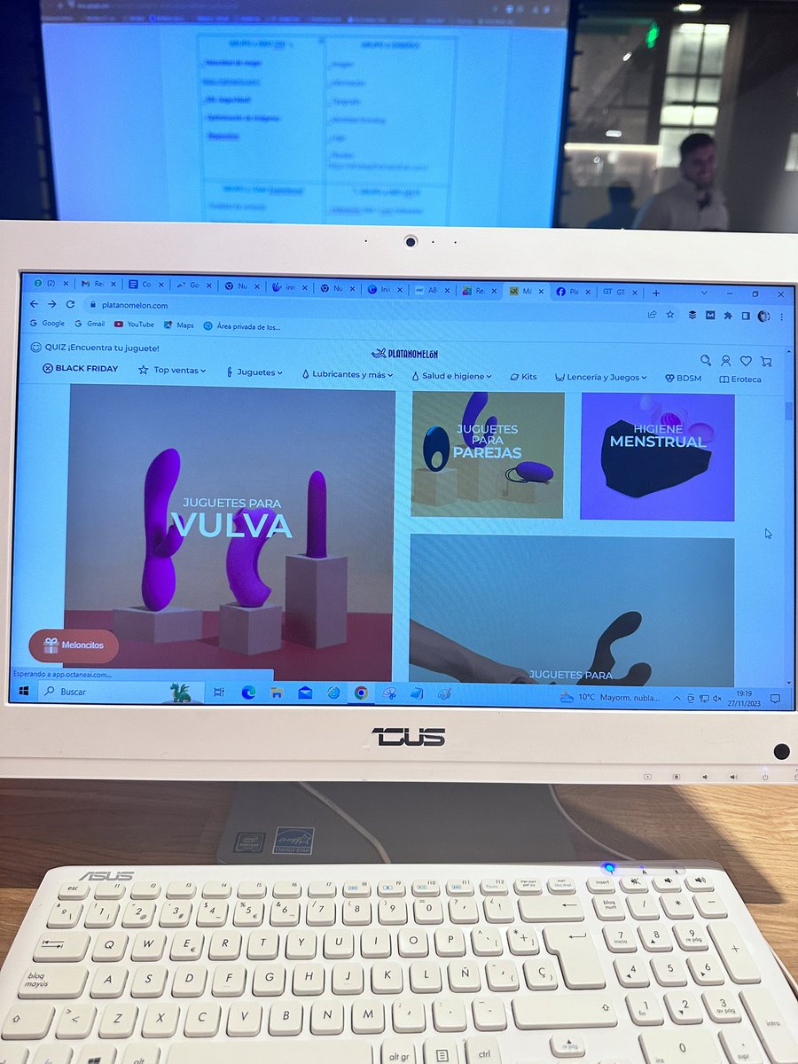 Que bien nos lo estamos pasando hoy en <a href="/aulaCM/">Aula CM - Escuela de Comunicación y Marketing</a>  con <a href="/jordisanildefon/">Jordi San Ildefonso</a> 🔥🔥🔥! 
Va de erotico la cosa ! 
<a href="/MktMindsAgency/">Marketing Minds Agency | Agencia de Marketing</a>  #Equipo259