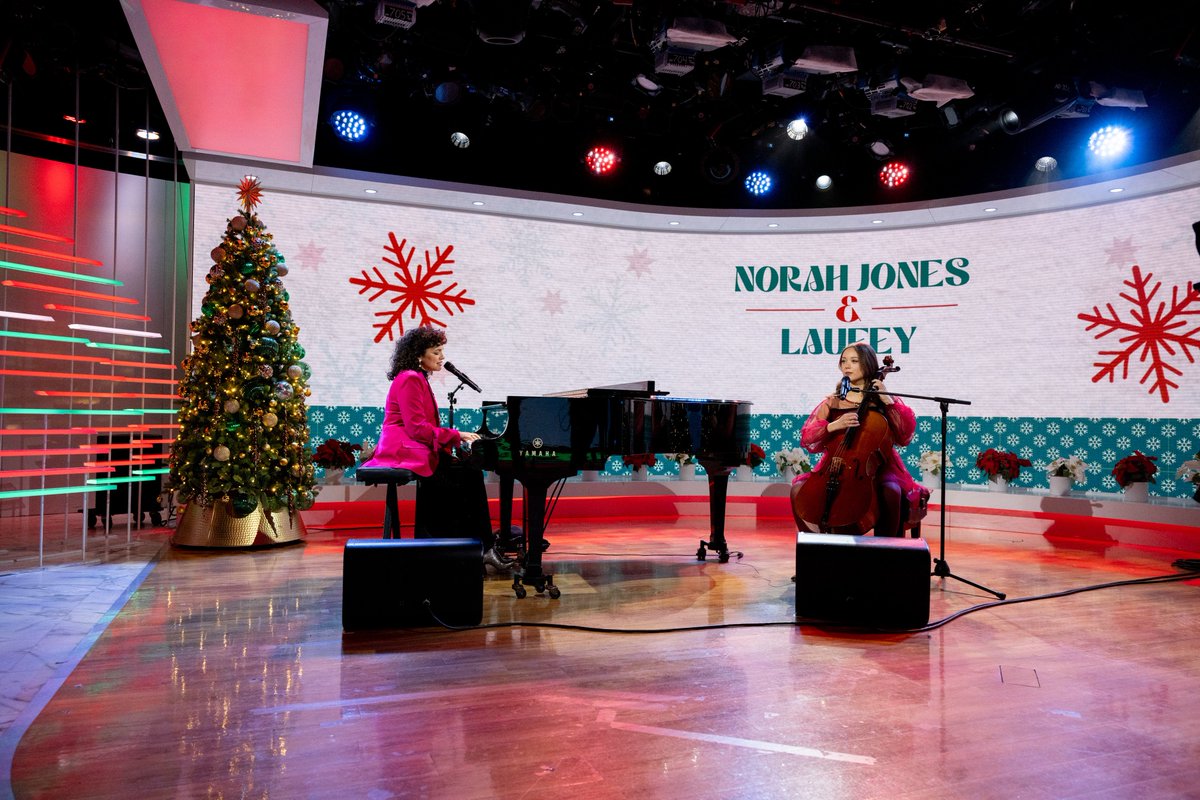 NorahJones's tweet photo. Thank you @TODAYshow for hosting @laufey &amp; me this morning! 🎄🎅 You can watch us perform here: https://t.co/HGPJMDkUR0

#ChristmasWithYou
Photo by Nathan Congleton / ©NBCUniversal https://t.co/XVQJWVBeG5