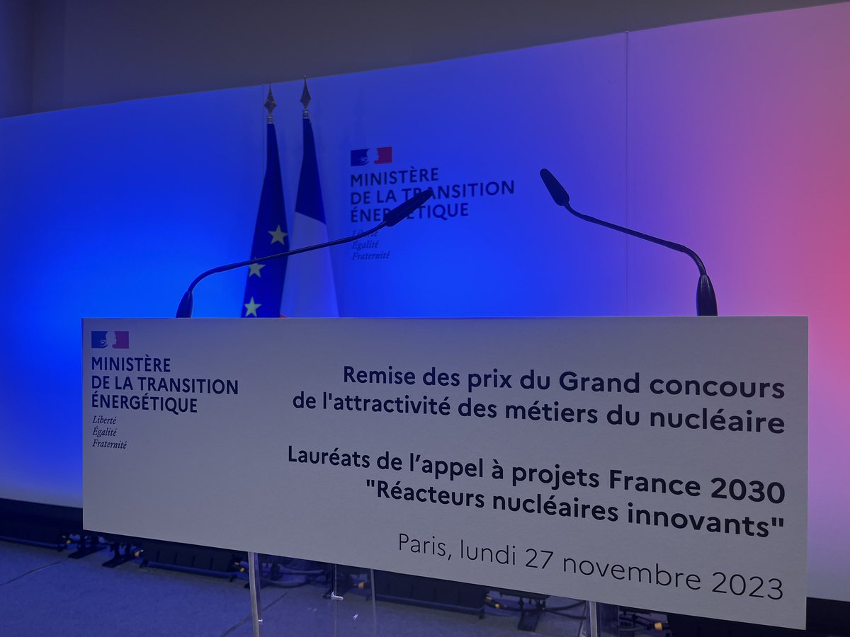TOUBEAUfred's tweet photo. [#nucléaire ] Honoré de recevoir le prix du concours de l’attractivité des métiers du nucléaire🏆
👏Une récompense collective partagée avec l'Université des Métiers du Nucléaire, les 20 partenaires de la filière, les collègues de @pole_emploi et tous les acteurs de l’emploi. https://t.co/IP9QUthm37