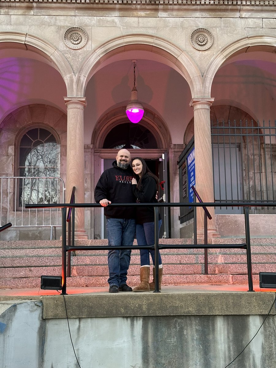 AskStephBurke's tweet photo. Have you seen Secrets of the Asylum yet??! 👻 @ScottPorterTN https://t.co/b8lQjcvPEt