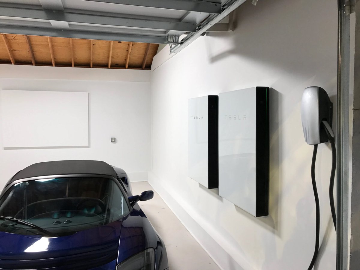 electric_is_key's tweet photo. The Tesla Powerwall is a rechargeable lithium-ion battery stationary home energy storage product manufactured by Tesla Energy. The Powerwall stores electricity for solar self-consumption, time of use load shifting, and backup power. The Powerwall was introduced in 2015 with limited production. #Powerwall #renewable #Energy #Tesla #TSLA #solar #USA