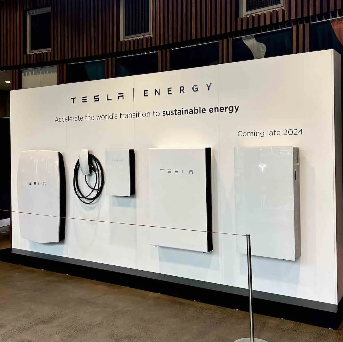 electric_is_key's tweet photo. The Tesla Powerwall is a rechargeable lithium-ion battery stationary home energy storage product manufactured by Tesla Energy. The Powerwall stores electricity for solar self-consumption, time of use load shifting, and backup power. The Powerwall was introduced in 2015 with limited production. #Powerwall #renewable #Energy #Tesla #TSLA #solar #USA
