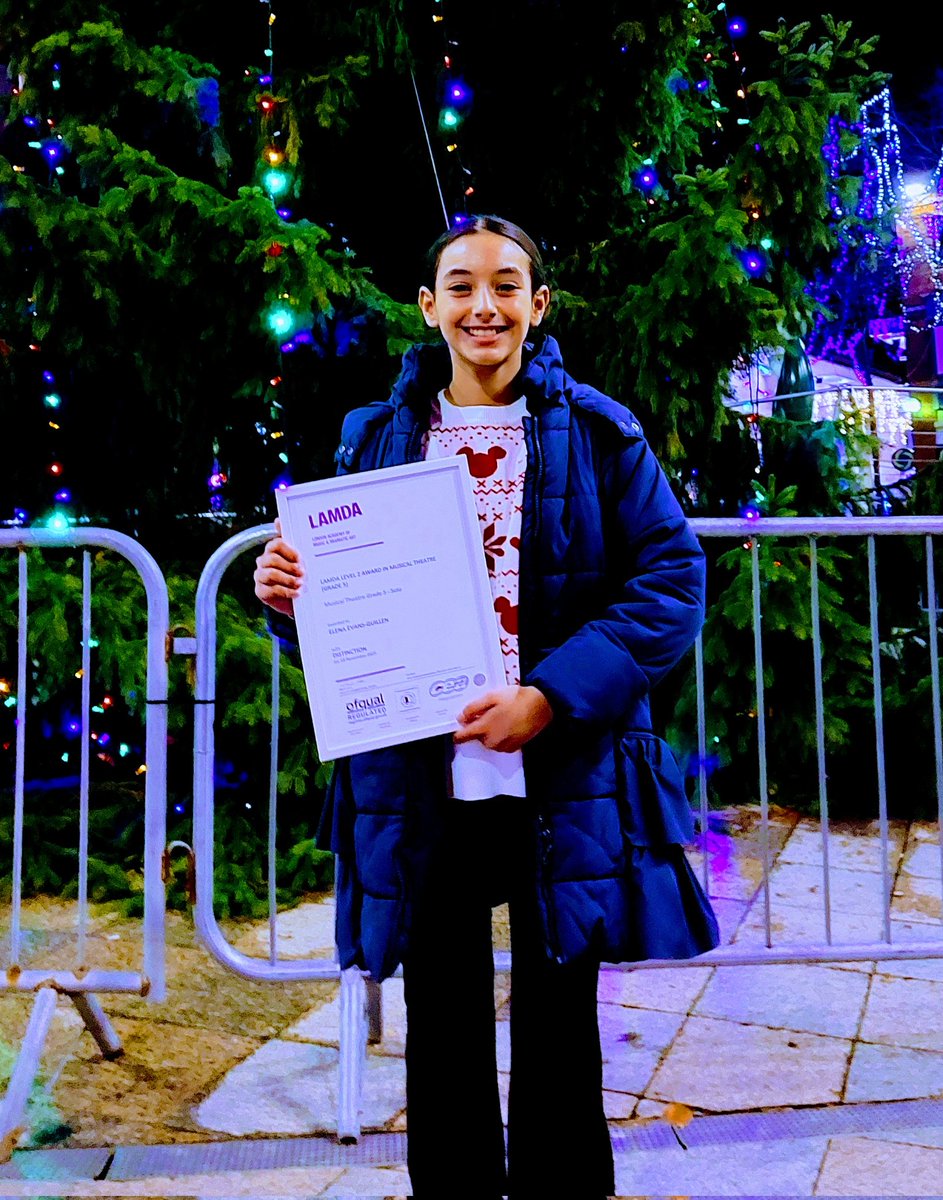 Really Pleased 🤩 to Collect my @LAMDAdrama Certificate, and so thrilled I got to Achieve a Distinction on the LAMDA Musical Theatre 🎭 Level 5 Exam ⭐️ ✨️🎄@stagebox @KLADrama @SpotlightUK