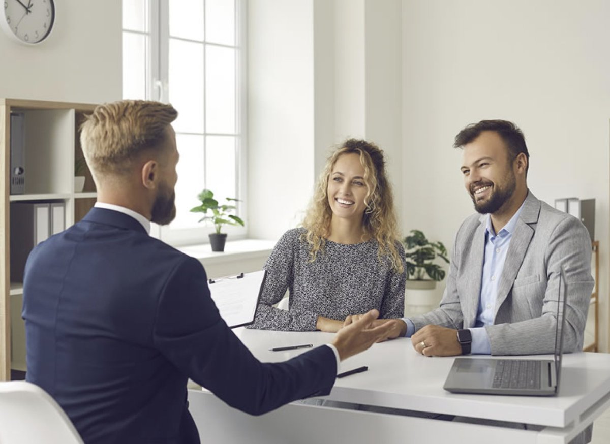 nationalmovers3's tweet photo. WHAT QUESTIONS SHOULD YOU ASK BEFORE BUYING A HOME?

Purchasing a home is a significant investment. You must get as much information as possible before making a life-altering decision. Your realtor is an excellent resource during this process...

https://t.co/QxzZhTJMPH https://t.co/H7lB4ouXVg