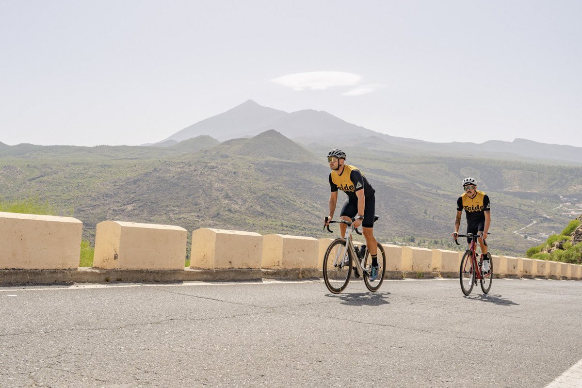 CyclingFriendly's tweet photo. 🚴♀️ Marianne Vos en Tenerife! El 29 Nov en el hotel #CyclingFriendly Landmar Playa la Arena, presentando al @AyuntamientoSDT como flamante municipio Cycling Friendly. No faltes al entrenamiento colectivo, 6 Dic! 🚴♂️ #Ciclismo #Tenerife vía @La_SER https://t.co/fU6zVeEDnu