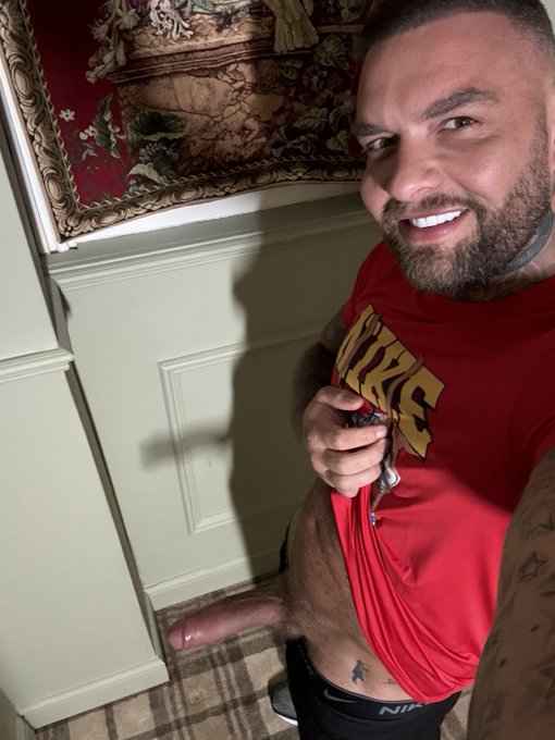 Ride my big fat cock 😈💦🍆 https://t.co/0488dPrmhZ