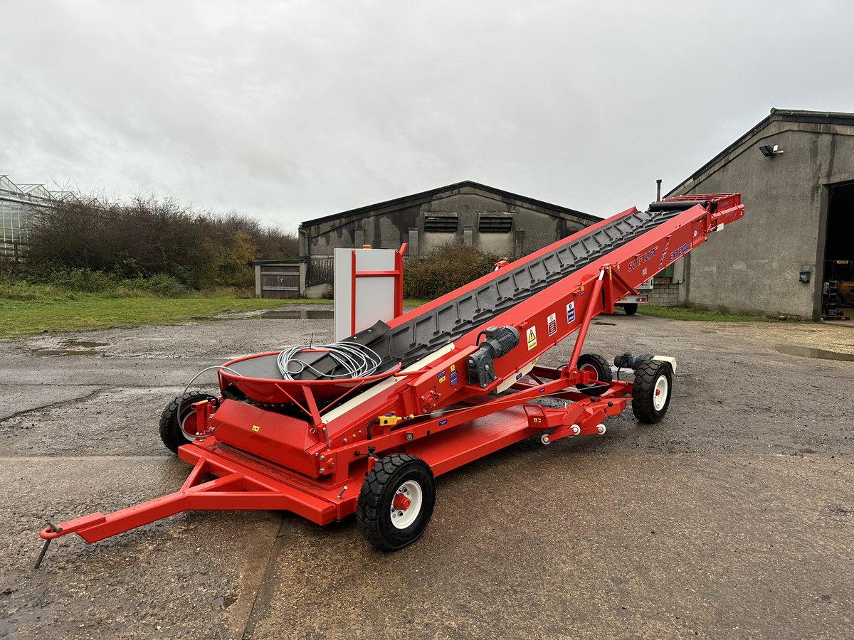 Navara10NZO's tweet photo. New Arrival Today. Brand New Swift Lift 900 “Extendo”Telescopic Elevator Ex BP2023 Show Machine. Immediate Delivery With Out Of Season Discount. Machine Has Power Transmission, Safe Down &amp; Radio Remote. 3 Phase. DM Me Please. https://t.co/WPhHjkBKRz